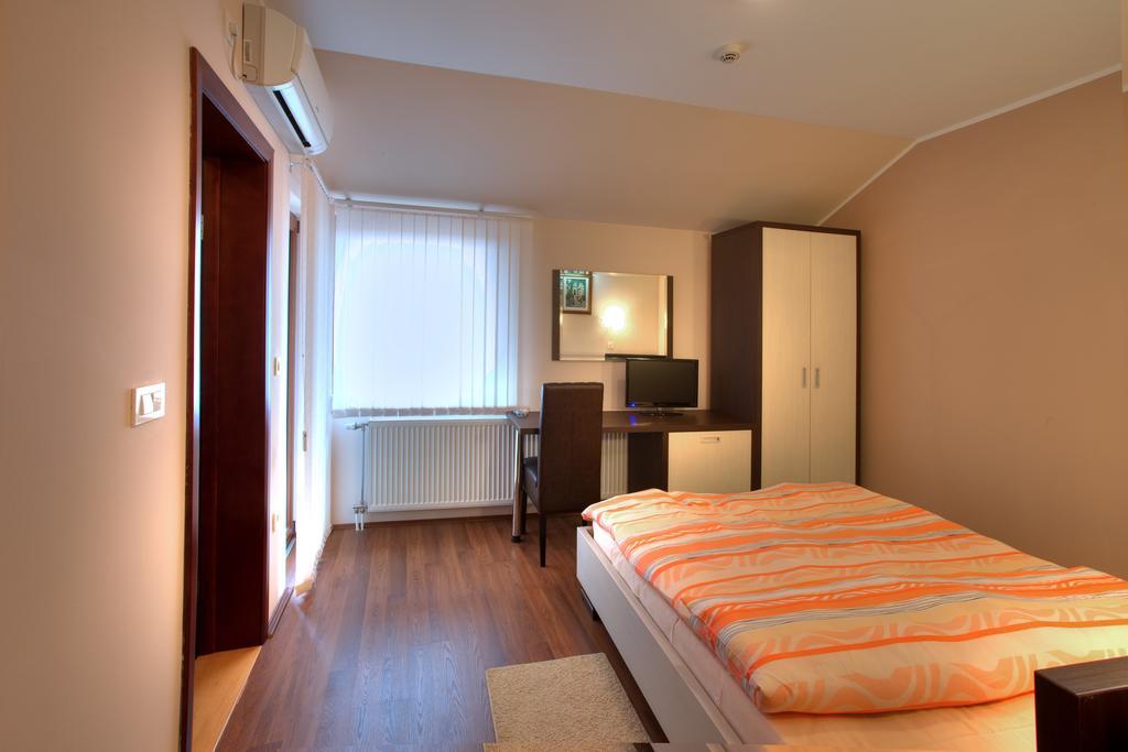 Guesthouse Vitez Vranje Luaran gambar
